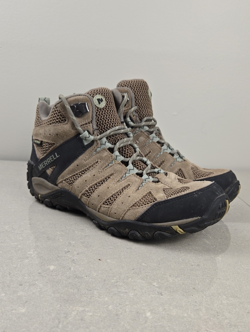 Merrell Accentor 3 Mid Women’s Hiking Boots Brown Gorpcore Trail Size 10